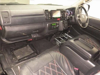 TOYOTA HIACE
