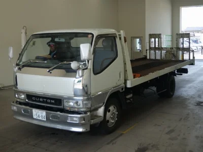MITSUBISHI CANTER