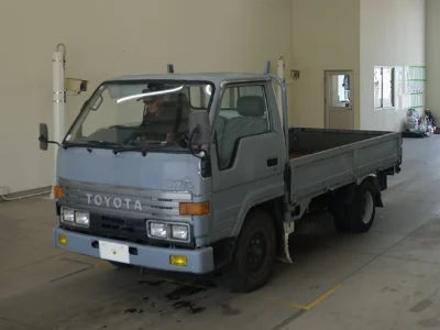 TOYOTA DYNA