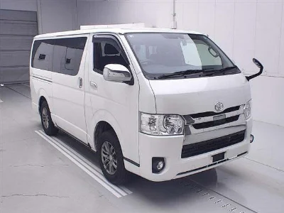TOYOTA REGIUS ACE