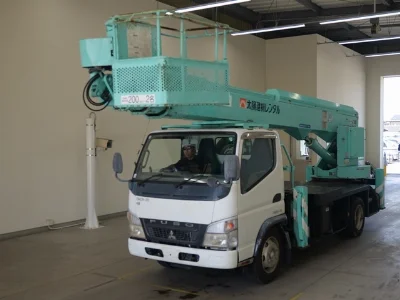 MITSUBISHI CANTER