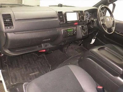 TOYOTA HIACE