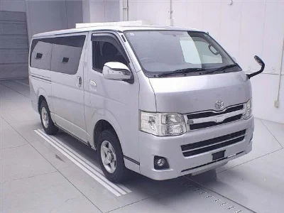 TOYOTA HIACE