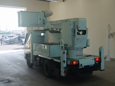 MITSUBISHI CANTER