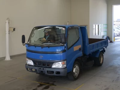 TOYOTA DYNA