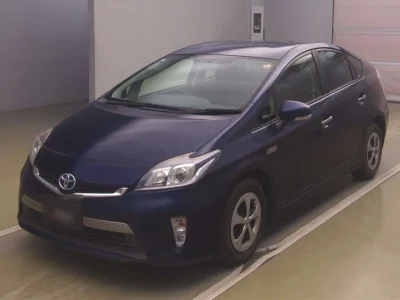 Toyota Prius PHV
