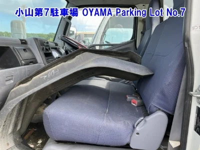 MITSUBISHI CANTER