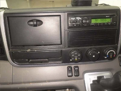 MITSUBISHI CANTER