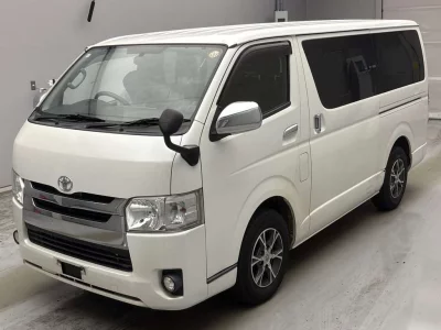 TOYOTA REGIUS VAN