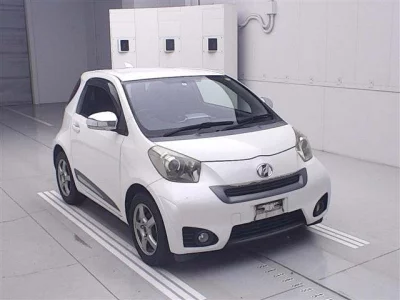 TOYOTA IQ