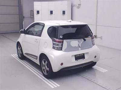 TOYOTA IQ