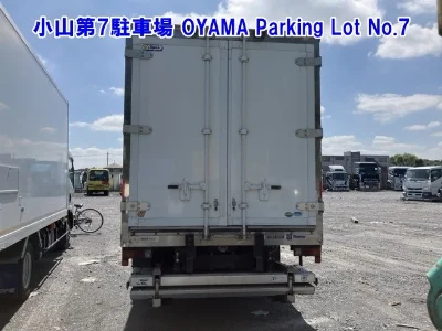MITSUBISHI CANTER