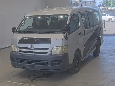 TOYOTA HIACE WAGON