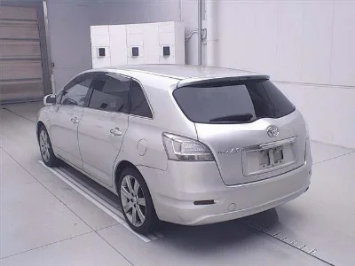 TOYOTA MARK X ZIO