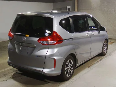 HONDA FREED + HYBRID