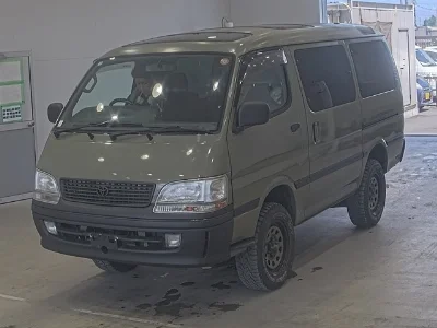 TOYOTA HIACE
