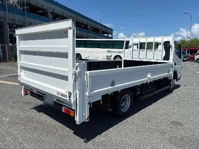 MITSUBISHI CANTER