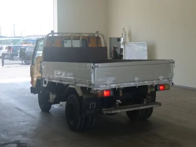 MITSUBISHI CANTER
