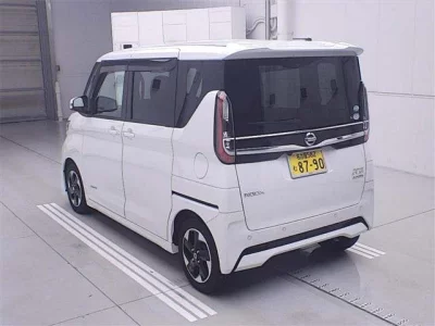 NISSAN ROOX