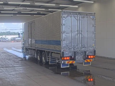 ISUZU GIGA