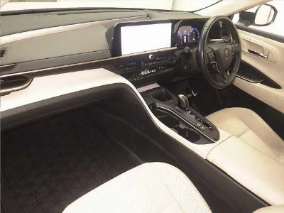 TOYOTA CROWN CROSSOVER