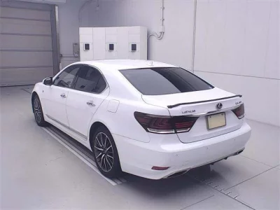 LEXUS LS