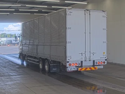 ISUZU GIGA