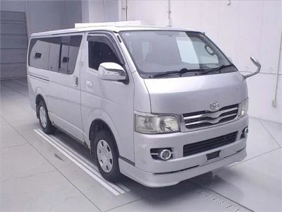 TOYOTA REGIUS ACE