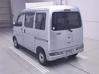 TOYOTA PIXIS VAN