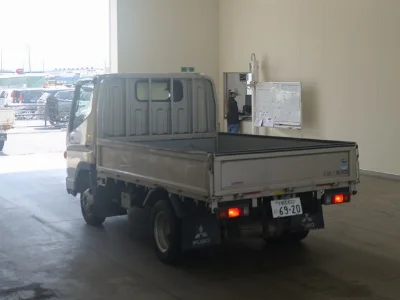 MITSUBISHI CANTER