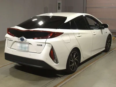 TOYOTA PRIUS PHV