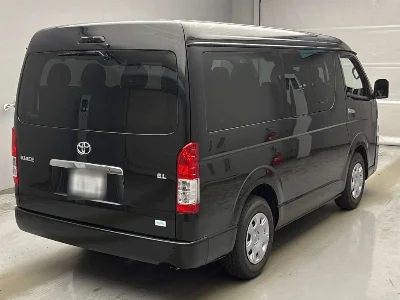 TOYOTA HIACE WAGON