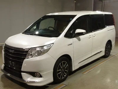 TOYOTA NOAH