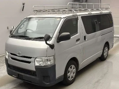 TOYOTA REGIUS VAN