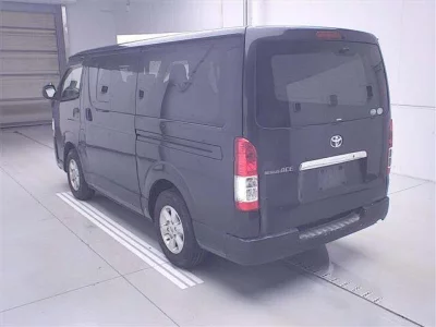 TOYOTA REGIUS ACE