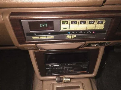 TOYOTA CRESTA
