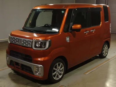 DAIHATSU WAKE