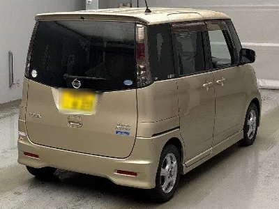 NISSAN ROOX