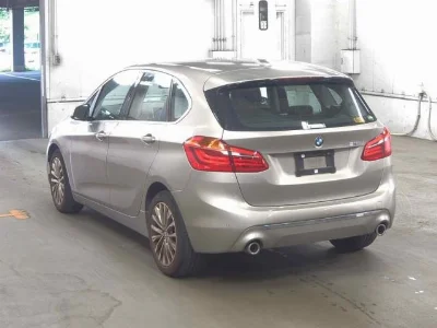 BMW 2 SERIES