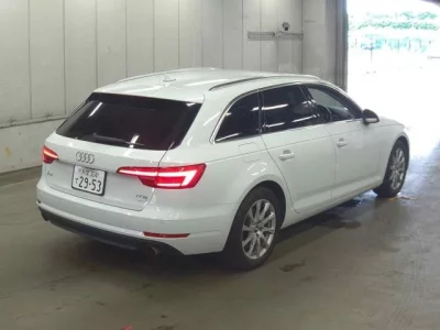 AUDI A4 AVANTE