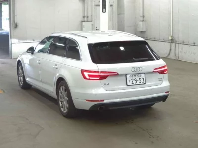 AUDI A4 AVANTE