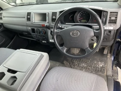 TOYOTA REGIUS ACE
