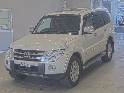 MITSUBISHI PAJERO