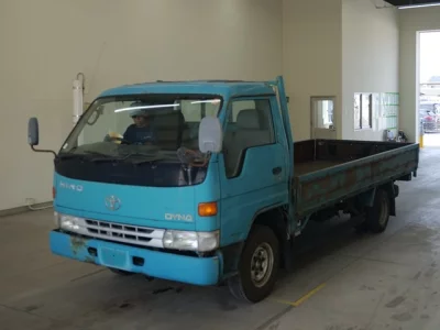 TOYOTA DYNA
