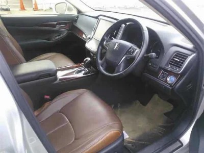 TOYOTA CROWN HYBRID