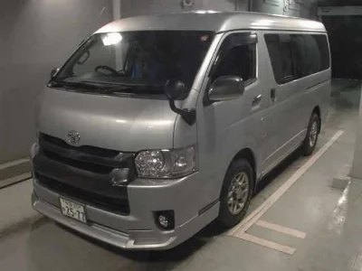 TOYOTA HIACE WAGON
