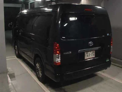 TOYOTA HIACE WAGON