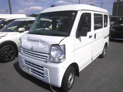 NISSAN NV100 CLIPPER