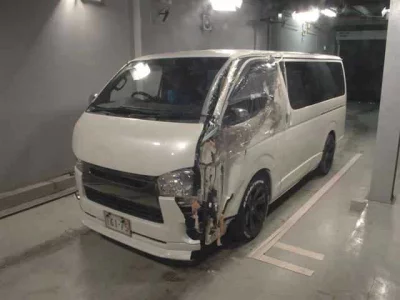 TOYOTA HIACE VAN