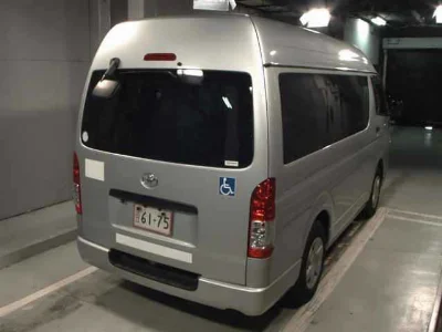 TOYOTA HIACE VAN